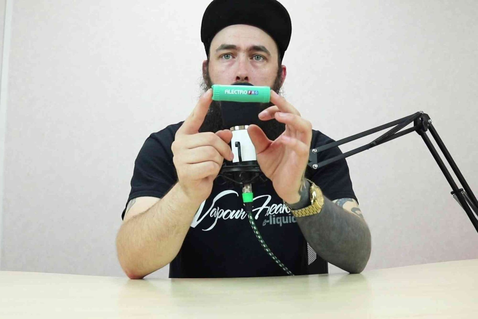 Exploring Vape Shops Receving Letters from Law Firms Claiming Exploded Batteries in the Context of Harm Reduction