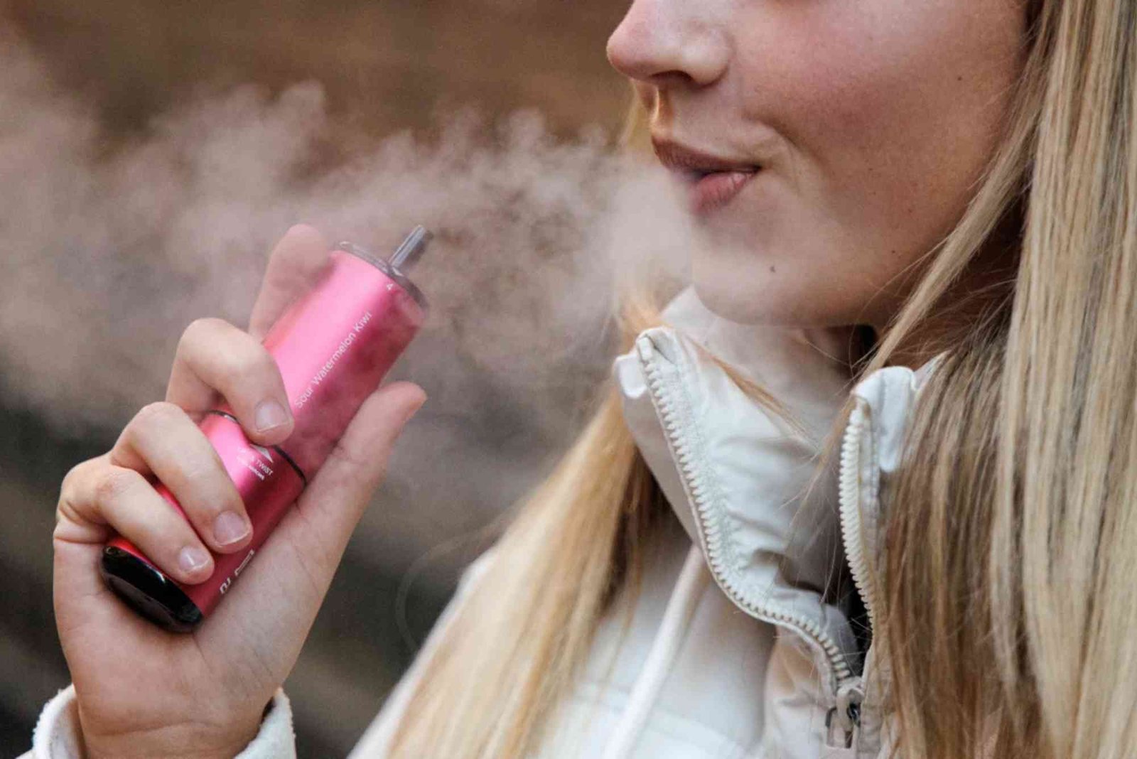 Vaping and High Fashion: How Vape Culture is Taking Over 2025 Runways