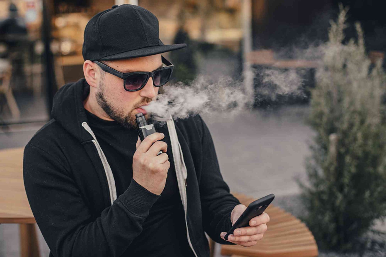 How Vaping is Changing the Way Men Approach Fashion in 2025